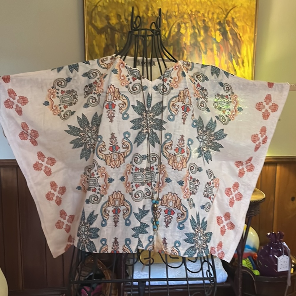 Top by Wayan, OSF - Picture 2 of 8